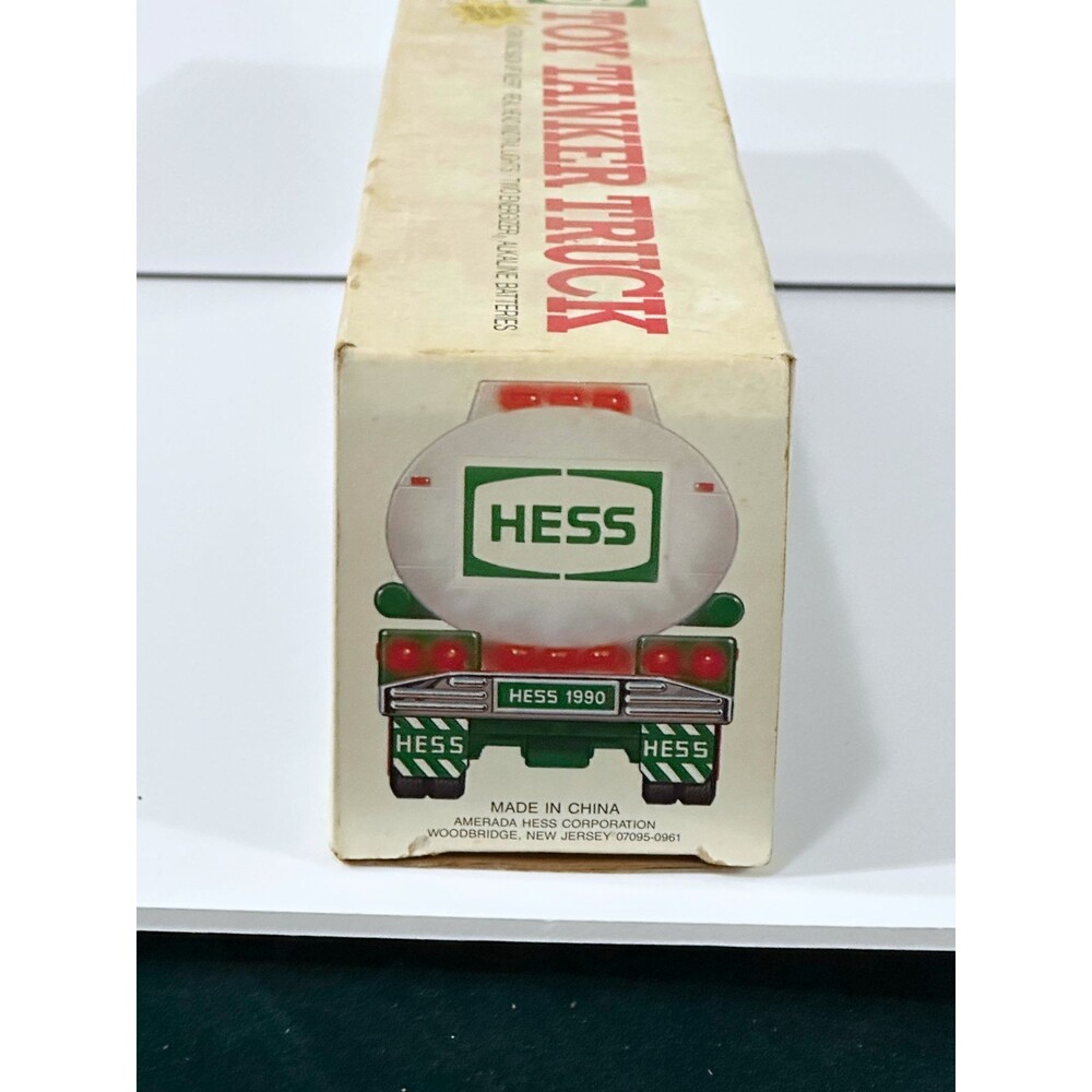 Hess 1990 Toy Tanker Truck White/Green/Red Gas & Oil Theme New